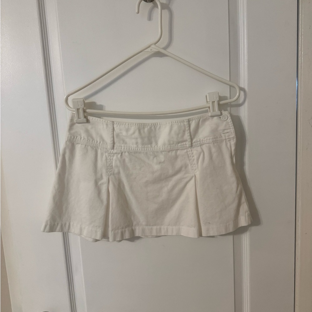 Charlotte Russe White Pleated Skirt